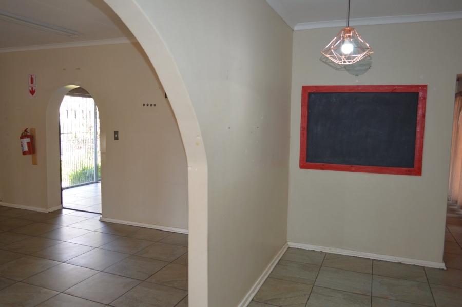 5 Bedroom Property for Sale in Flamwood North West